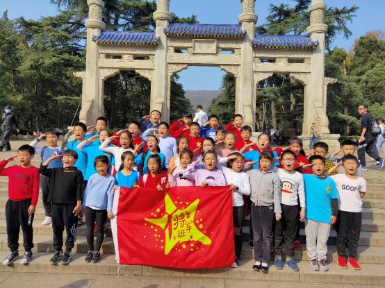 D:\儿子资料\小学\新闻稿\小将军班中山陵+侵华日军南京大屠杀遇难同胞纪念馆一日游-20191113\IMG_8510(20191110-101540).JPG