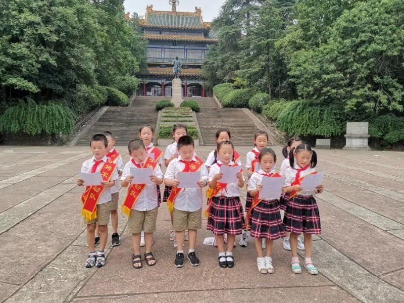 C:\Users\HP\Documents\Tencent Files\2541296338\Image\C2C\6C9E8341091F8D5F3DA9C0166D1D41F8.jpg