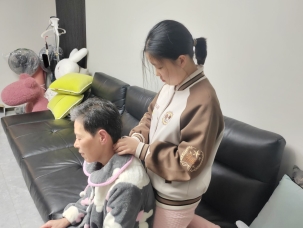 哼哼_2025-11-03 08.34.40_1762129814377_02