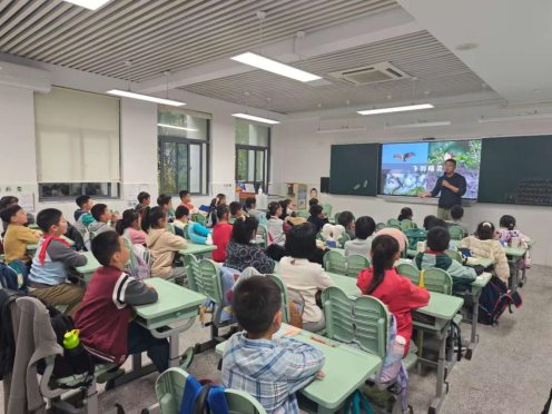 _cgi-bin_mmwebwx-bin_webwxgetmsgimg??&MsgID=8572649912961734458&skey=@crypt_72424344_fe64f28231bfa0429db343e149dba76f&mmweb_appid=wx_webfilehelper