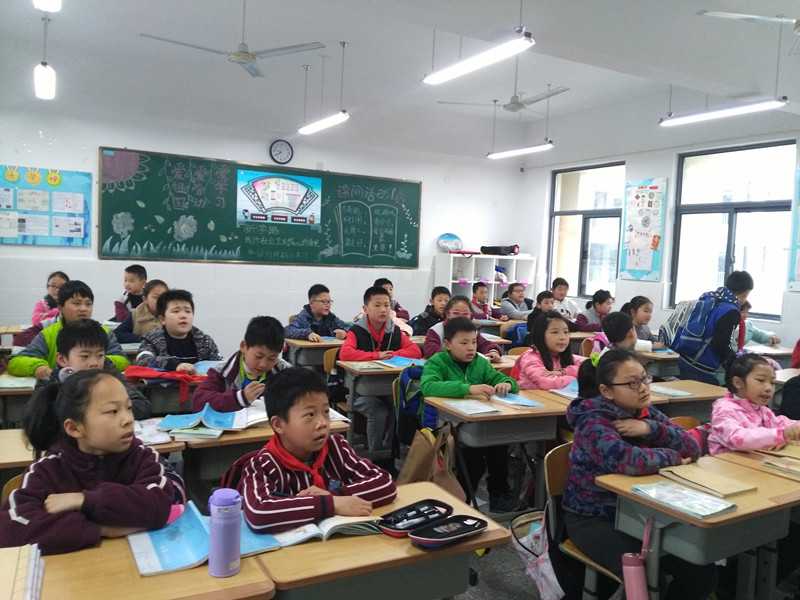 C:\Users\caojinhua\Desktop\四1班2_副本.jpg